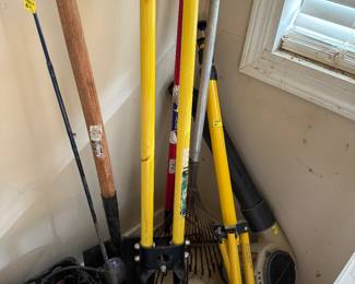Yard tools 