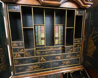 A Closer Look - TONS of Drawers