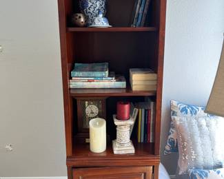 Solid wood bookcase 