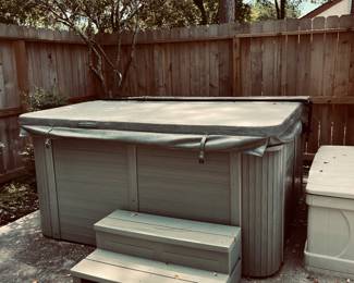Outdoor hot tub 