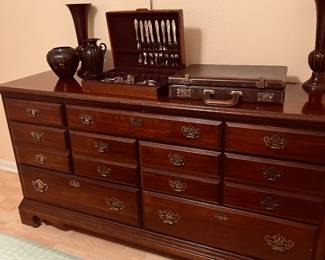 Solid wood bedroom dresser 