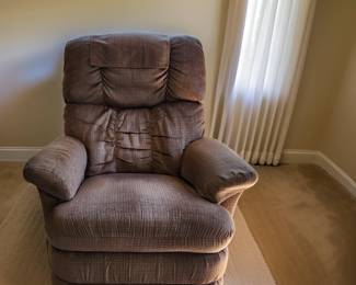 La-Z-Boy Recliner $95 or bid $25
