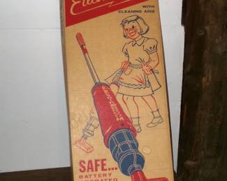 Children's Toy Vacuum (in box) 