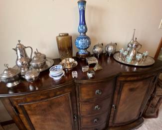 Serving ware from North Africa and furniture