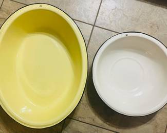 Rare Vintage  Bright Yellow Enamelware Bathtub & Vintage Enamelware Bowl 