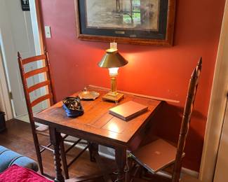 Great smaller oak table