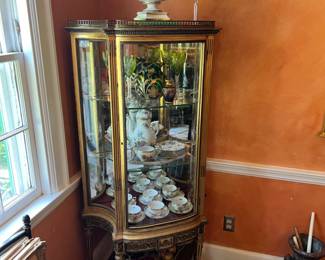 French curio