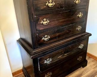 Dresser part of the set