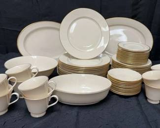 CT363V60 Piece Lenox Gold And Beige China Set