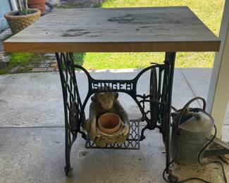 Singer Table