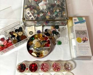 MEGA Buttons Beads