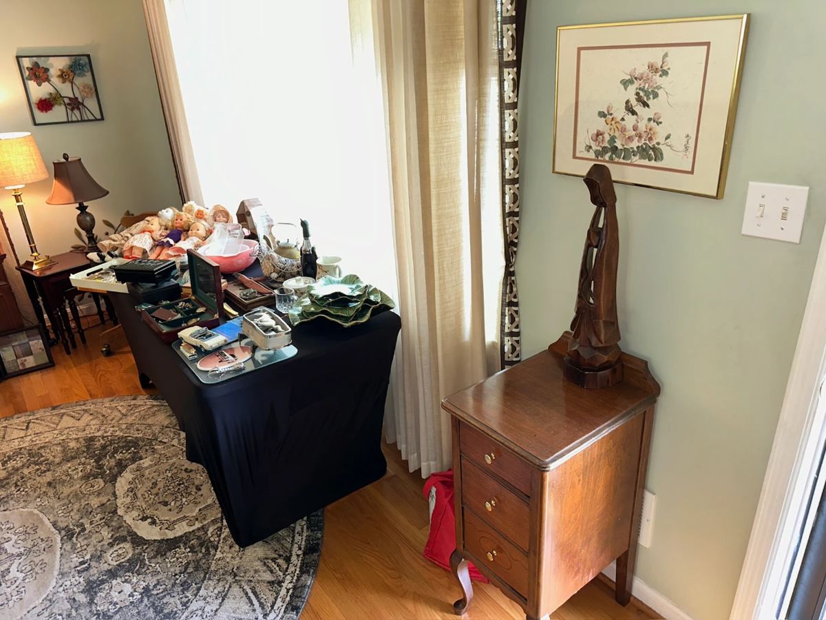 DoubleDay Finds in Louisville Tag Sale Presented... starts on 5/17/2024