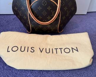 Louis Vuitton Ellipse Handbag