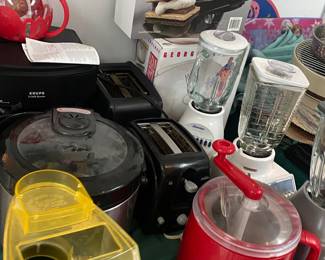 Blenders, Crockpots and Popcorn Maker