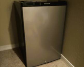 Compact Refrigerator - Frigidaire, Stainless Steel finish
