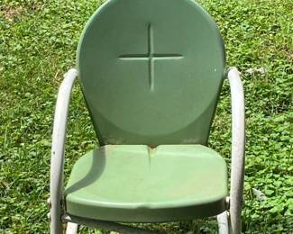 Small vintage metal child's lawn chair