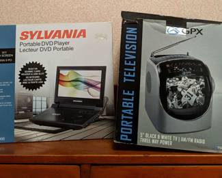 Sylvania Portable DVD Player GPX TV