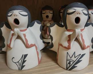 11 Piece Pottery Polychrome Nacimiento Set (2/5)