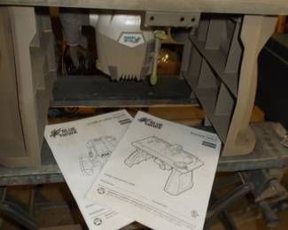 Blue Hawk router and table