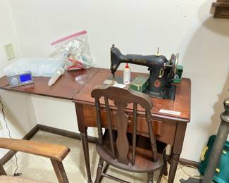 Cabinet for Singer sewing machine 