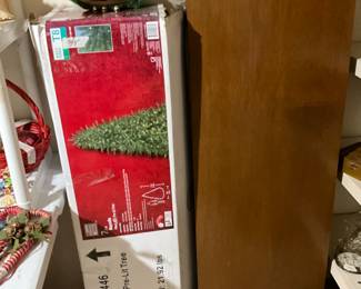 Bedroom - Christmas Tree in box + Santa’s workshop 