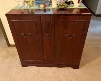 Vintage TV, radio, record player with folding doors