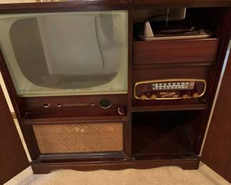 Vintage TV, radio, record player with folding doors Open