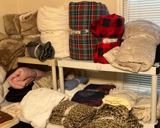 Bedroom - miscellaneous Sheets, blankets, throws & more
