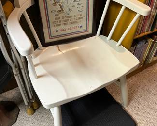 Vintage desk/captain’s chair.