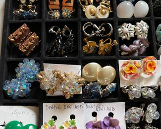 1,000+ pieces of vintage jewelry, including this sampling of vintage earrings.
