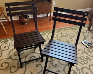 #9	Set of 2 Wood Folding outdoor chairs. 16"x14"x33" (20 ea)	 $ 40.00 																							