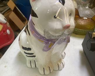 Kitty cat cookie jar