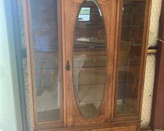 Beautiful antique hutch in great condition.