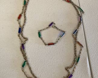 A lovely necklace set