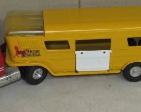 1970's Ertl Toys Vista Dome Horse Van Truck & Trailer