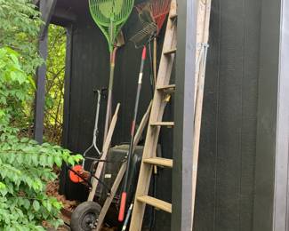 Various other gardening/outdoor tools