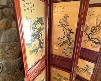 IMPORTANT ASIAN SCREEN WITH QUALITY JADE AND CHINESE MARKINGS!