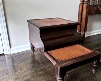 Empire style bed step