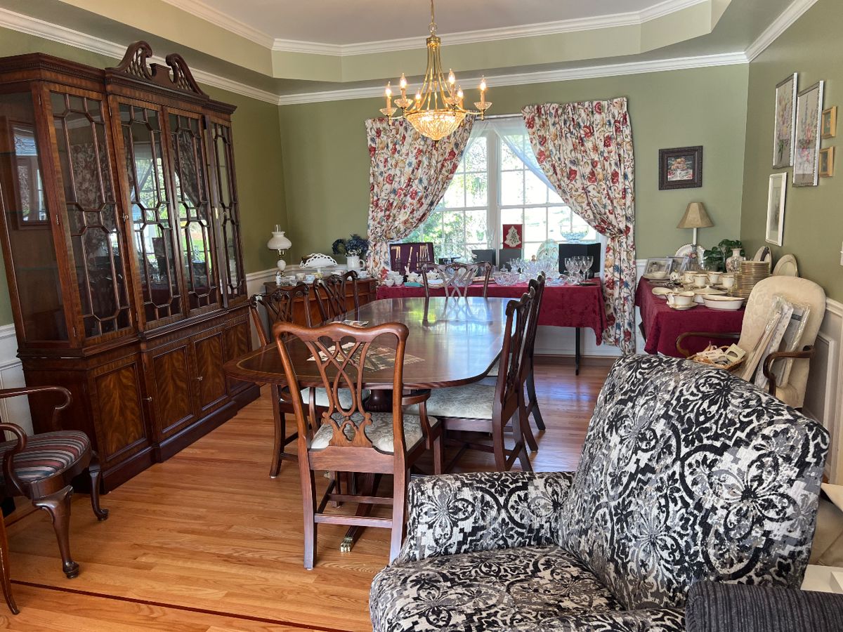 ESTATE SALE BY COLLEEN in Penfield, NY starts on 5/3/2024