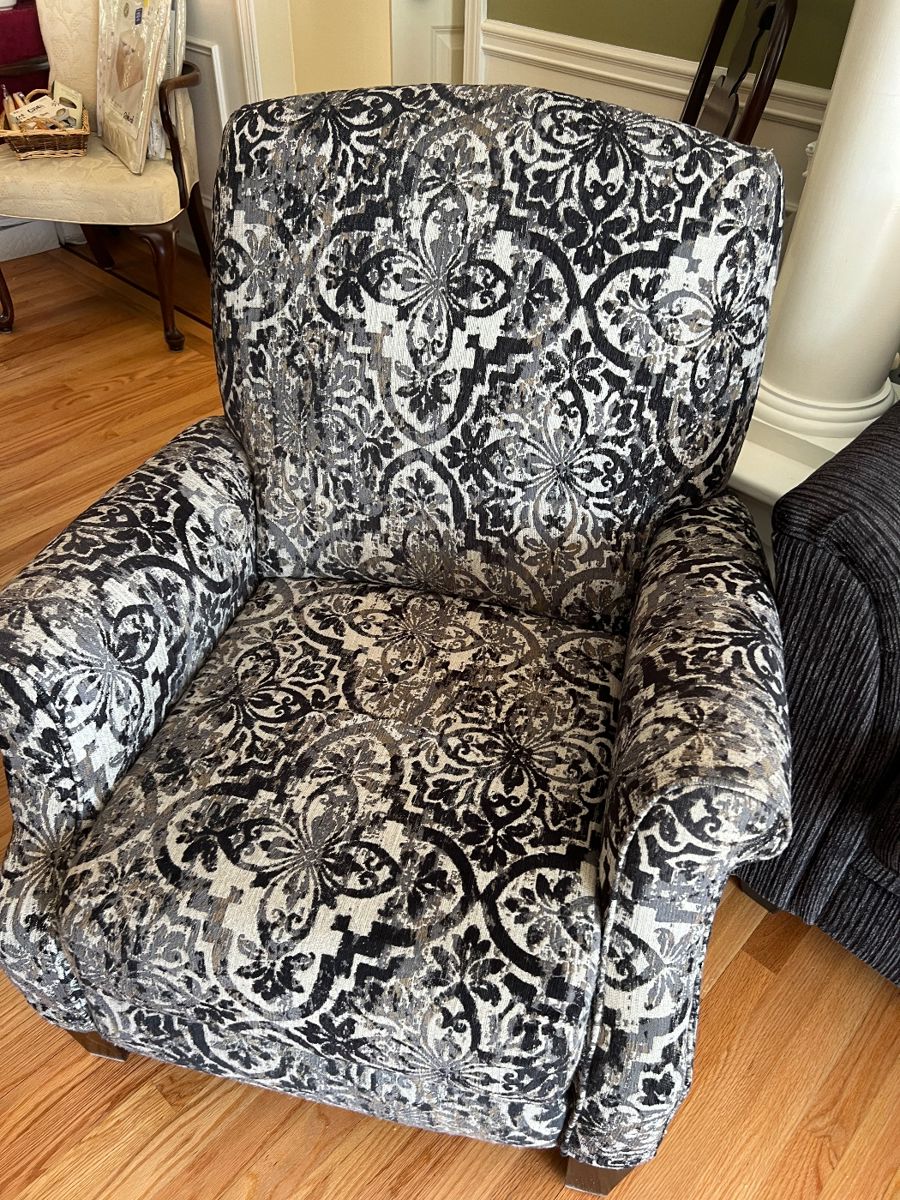 ESTATE SALE BY COLLEEN in Penfield, NY starts on 5/3/2024