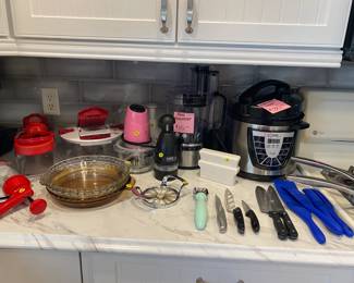 kitchen full pressure cooker