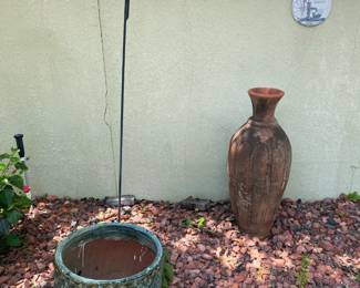 yard pottery