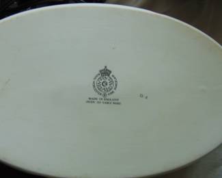 Royal Worchester hallmark on the casserole dishes.