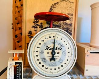 Vintage Kitchen Scale