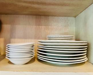 Farberware White Lattice Dinnerware