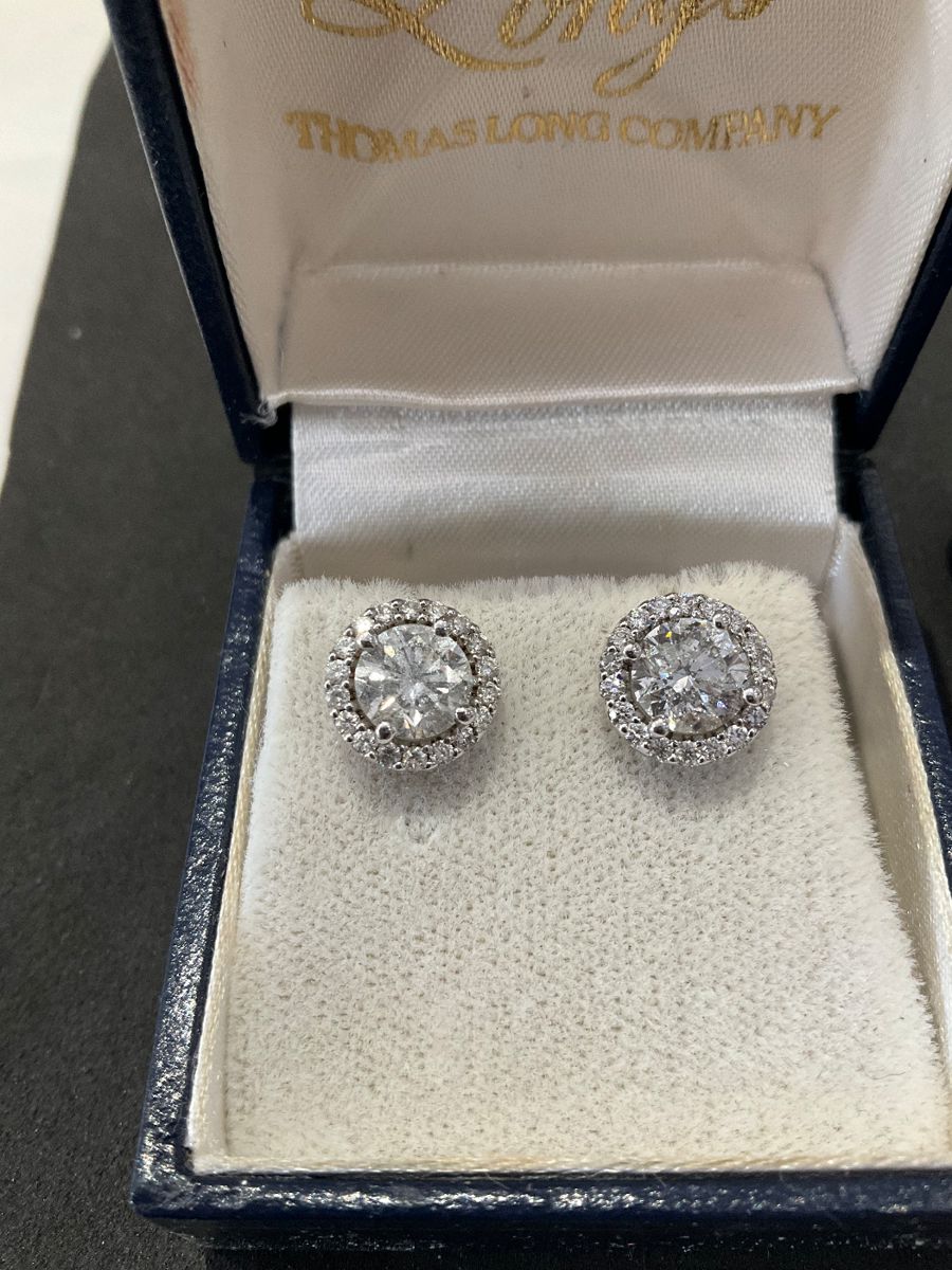 GORGEOUS DIAMOND EARRINGS