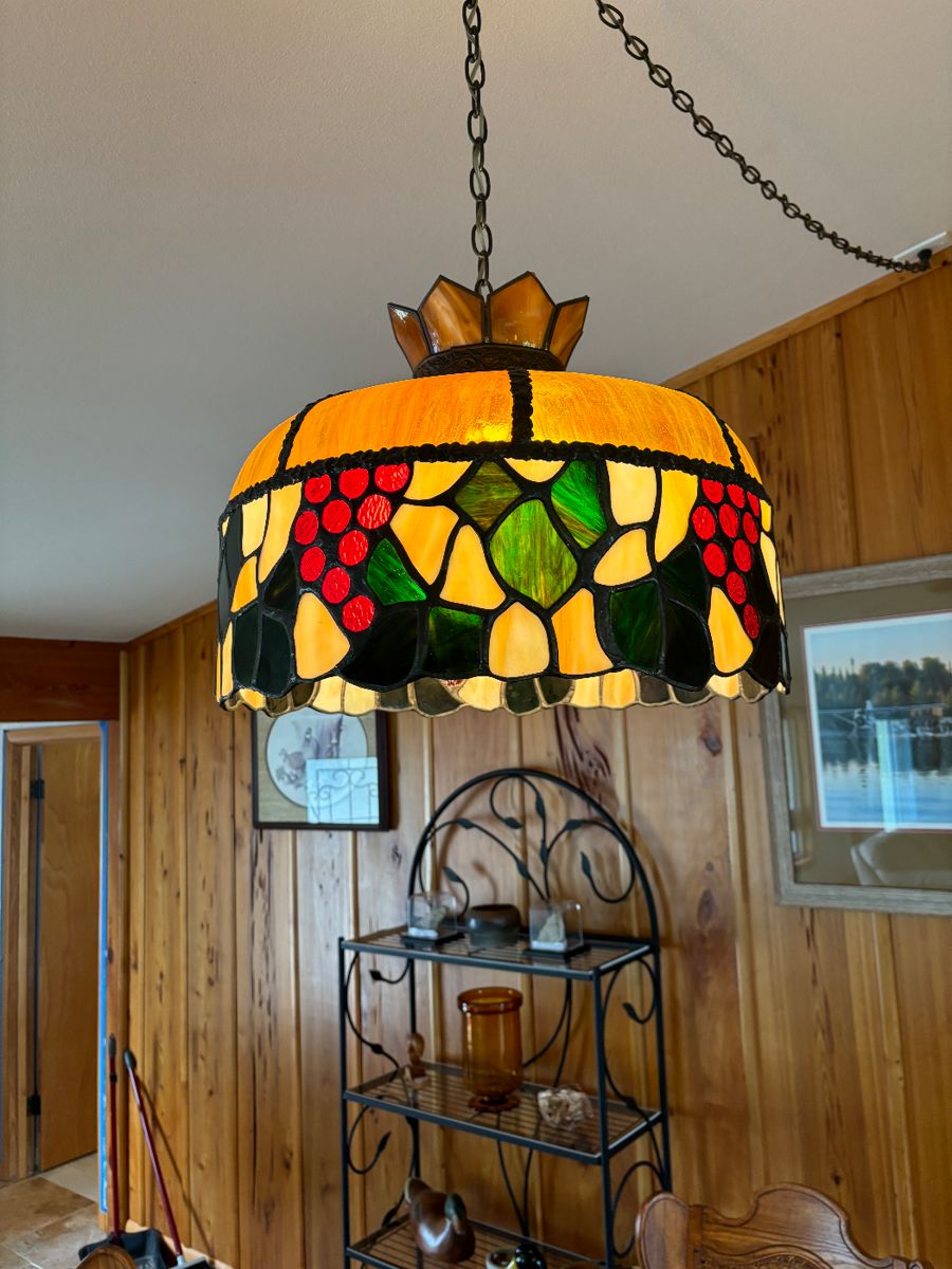 Hathaway Estate Sales Mount Dora starts on 5/4/2024