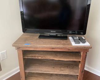 Barn wood TV stand/shelf unit and TV