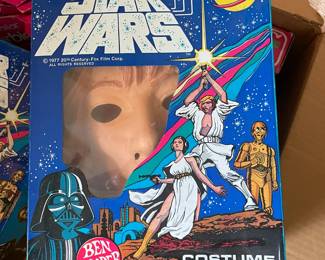 Vintage Star Wars Costume & Mask (in box).