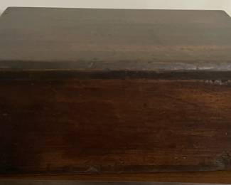 Large selections of vintage wooden boxes ( many sizes).